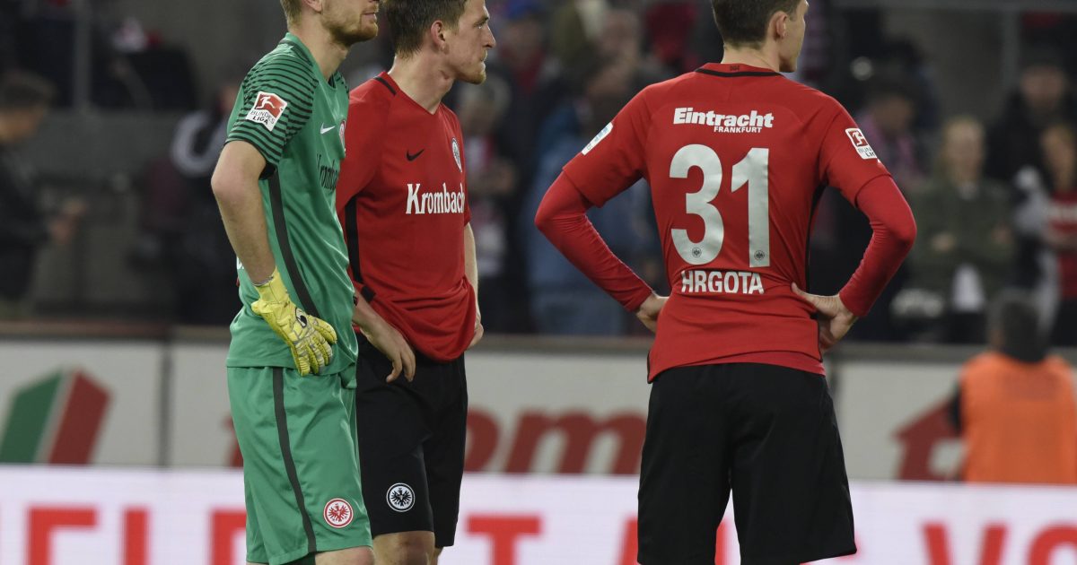 Die Eintracht steht auch nach dem Spiel gegen den 1.FC Köln wieder mit leeren Händen da und verzweifelt an sich selbst. (Bild: imago/Horstmüller)