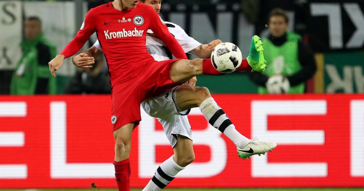  Branimir Hrgota verwandelt gegen seinen Ex-Klub den letzten Elfmeter.