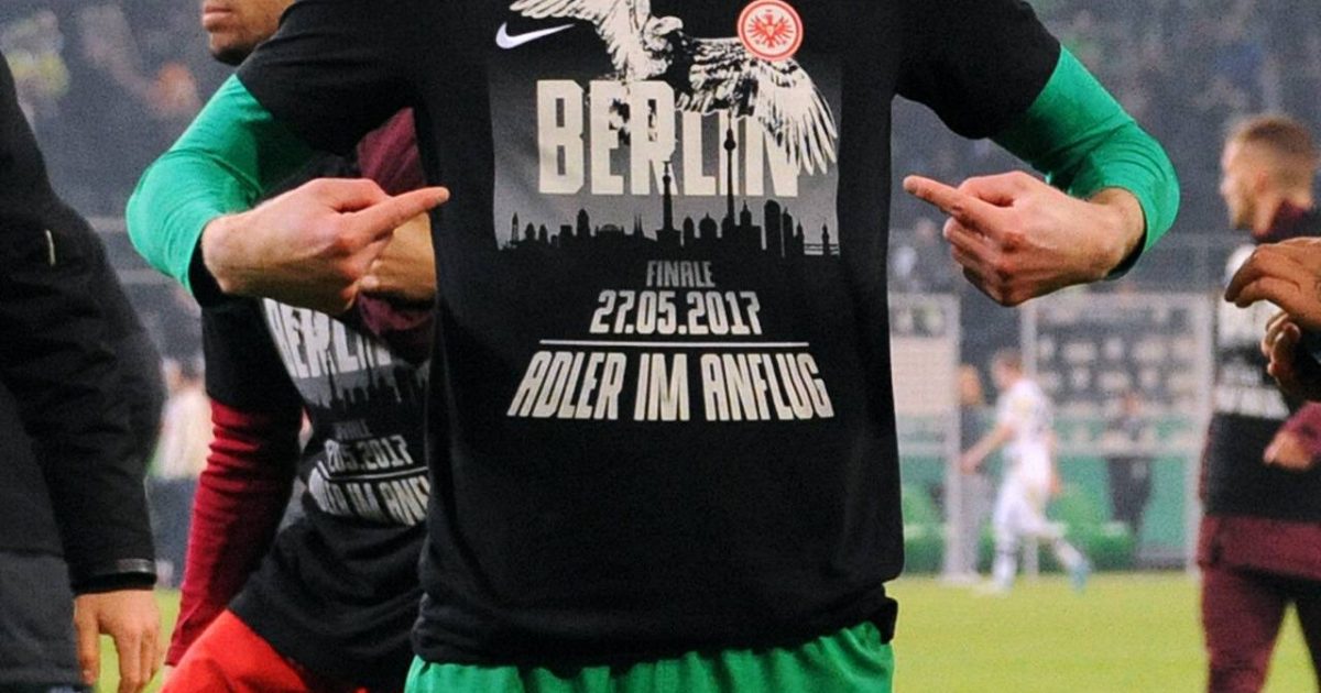 Lukas Hradecky ist im Anflug auf Berlin. (Bild: imago/Uwe Kraft)