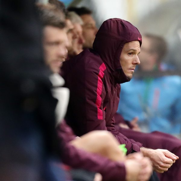  Es sieht hier so aus, als würde Alex Meier im Regen sitzen - womöglich fühlt er sich derzeit auch so...