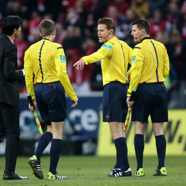  Können die Schiedsrichter in Zukunft Diskussionen noch stärker unterbinden?