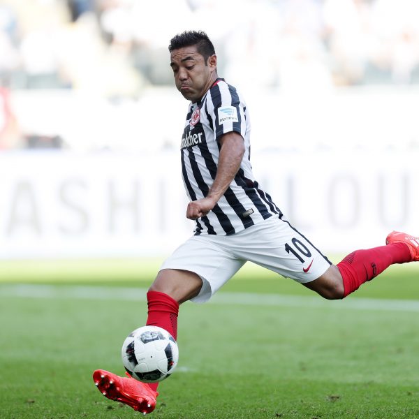  Marco Fabian erwischte DFB-Torwart Marc-André ter Stegen mit seinem Hammer aus 30 Metern auf dem falschen Fuß.