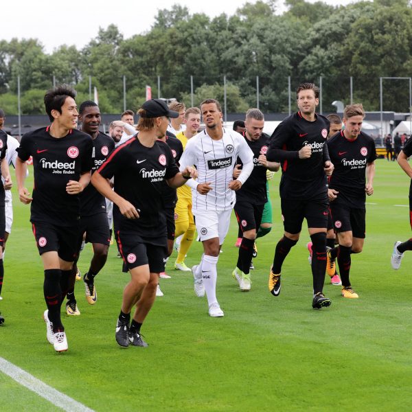  Es geht wieder los! Heute startete die Eintracht die Vorbereitung auf die neue Spielzeit.