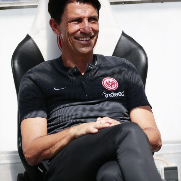  Eintracht Sportdirektor Bruno Hübner begründet das hohe Aufkommen ausländischer Transfers