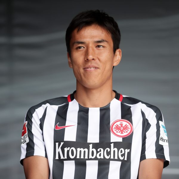  Makoto Hasebe fühlt sich in Frankfurt sichtlich wohl.