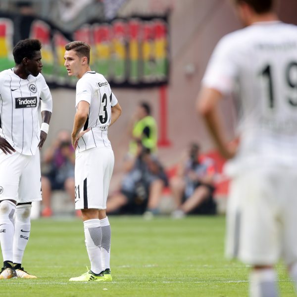  Ratlose Gesichter nach der Niederlage gegen den VfL Wolfsburg. Wie konnte man dieses Spiel trotz der Vielzahl an Chancen verlieren?