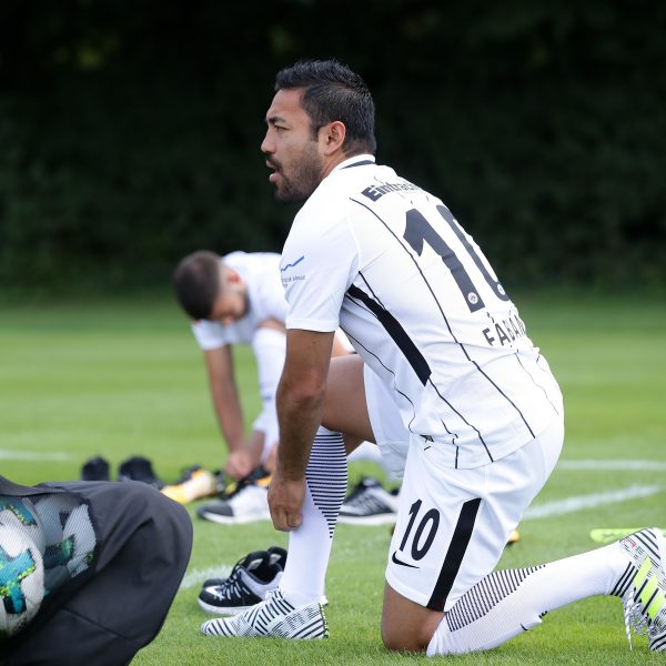  Marco Fabian wird der Eintracht frühstens zur Rückrunde wieder zur Verfügung stehen.