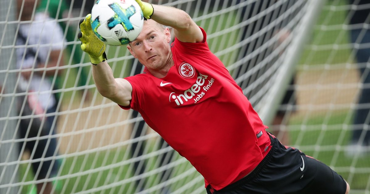 Fängt Hradecky schon bald in Lissabon die Bälle?