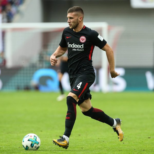  Ante Rebic brachte die Eintracht zurück ins Spiel und wird dafür belohnt. (Bild: imago/Christian Schroedter)