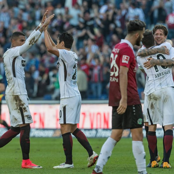  Und wieder ein Auswärtssieg! Die Eintracht belohnt sich für viel Einsatz und eine starke Teamleistung. (Foto: imago/Nordphoto)