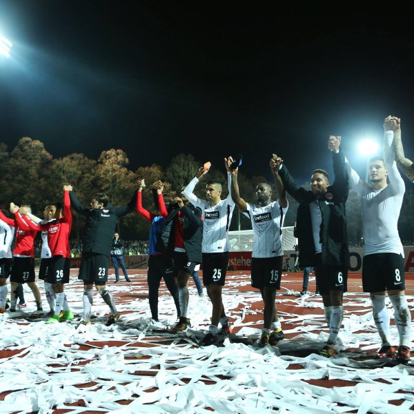  Die Eintracht löst die Pflichtaufgabe in Schweinfurt souverän und darf weiter von einem erneuten Endspiel träumen. (Bild: imago/Jan Huebner)