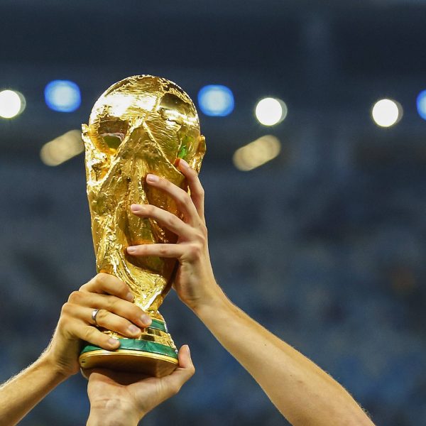  Im kommenden Sommer wird auch der eine oder andere Frankfurter um die begehrte WM-Trophäe kämpfen. (Foto: imago/ActionPictures)