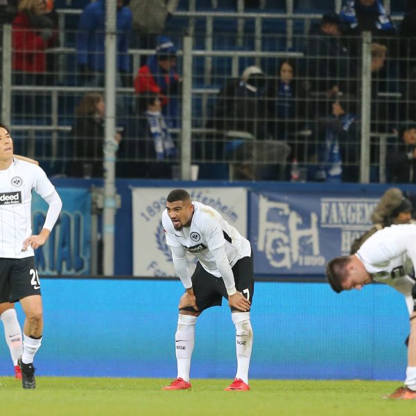  Ratlose Blicke nach dem späten Ausgleichstreffer der Hoffenheimer. Der Frust über die verlorenen zwei Punkte war groß. (Foto: imago/Jan Huebner)