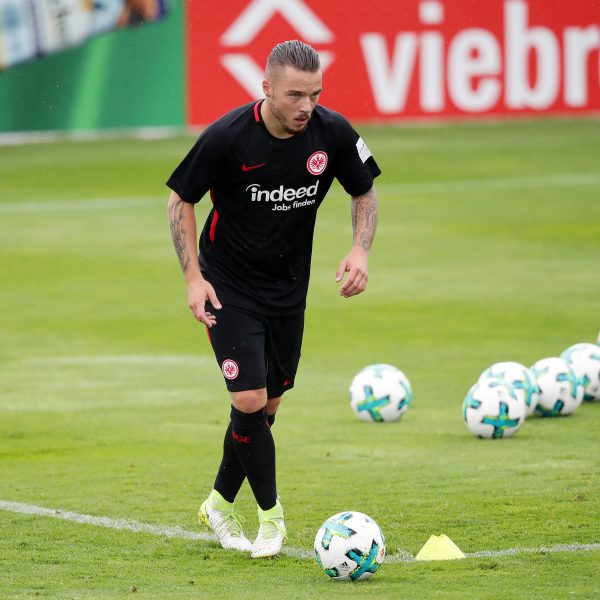  Yanni Regäsel soll die SGE verlassen.