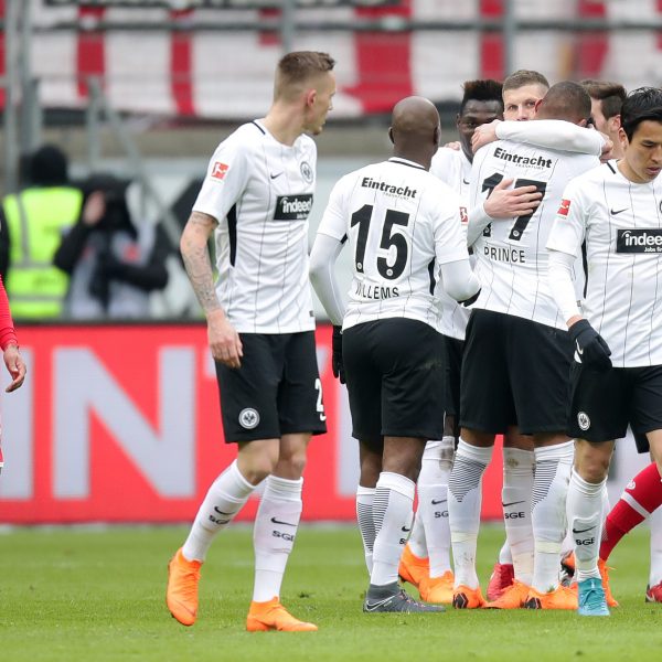  Erneut kann die Eintracht gegen Mainz jubeln. Auch in der Liga gab es einen klaren 3:0-Heimsieg.