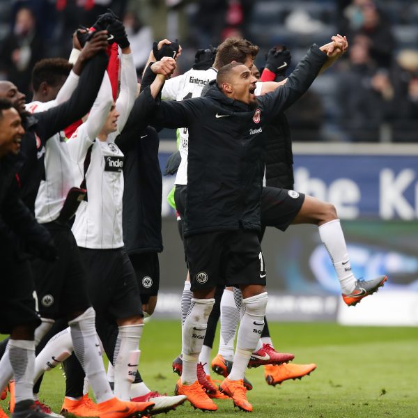  Großer Jubel nach dem erneuten 3:0 Sieg gegen Mainz. Der europäische Wettbewerb ist inzwischen wirklich zum Greifen nahe.