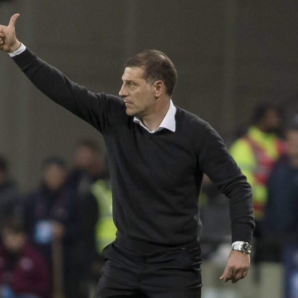  Daumen hoch für die Eintracht: Slaven Bilic soll zeitnah als Nachfolger von Niko Kovac präsentiert werden. (Foto: imago/Colorsport)