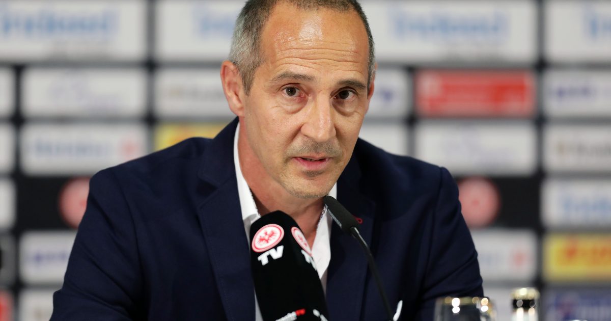  Trainer Adi Hütter ist trotz turbulenter Woche vor der 1. Pokalrunde gewohnt gelassen.