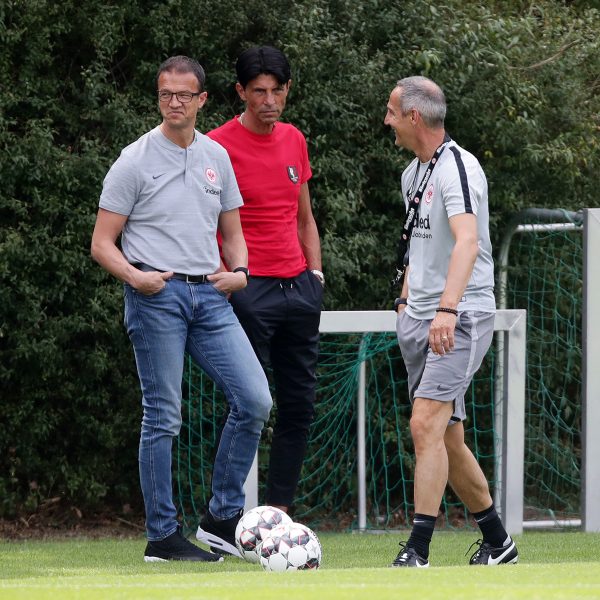  Fredi Bobic und Bruno Hübner sind in den letzten Jahren zu Meistern des Umbruchs geworden. Neu dabei: Trainer Adi Hütter.