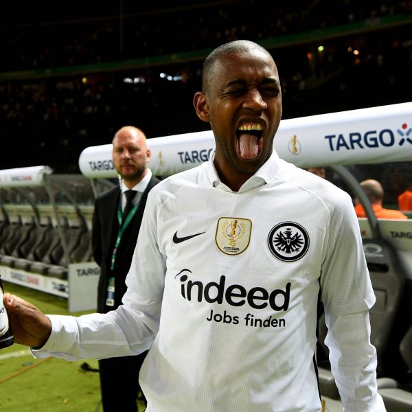  Für den halben Liter Bier zahlt man in Frankfurt ab sofort 4,40 Euro. (Foto: imago/Jan Huebner)