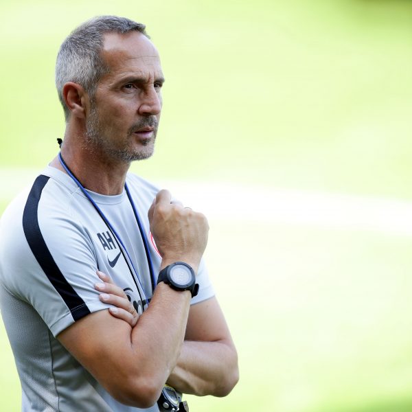  Für Eintracht-Trainer Adi Hütter zählt am Sonntag gegen Hannover nur ein Sieg.