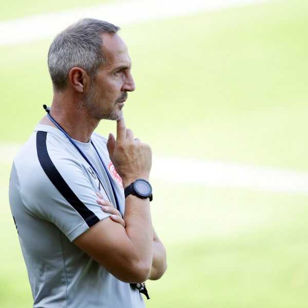  Möchte mit seiner Mannschaft erneut sehr weit kommen im Pokal: Eintracht-Trainer Adi Hütter. (Bild: Rhode)