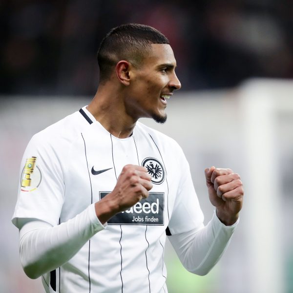  Mit seinem Last-Minute-Treffer sicherte er der Eintracht den Punktgewinn in Nürnberg.