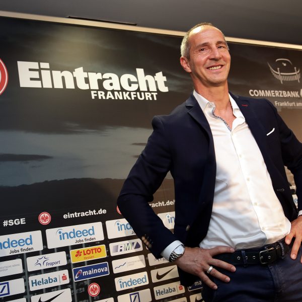  Adi Hütter steht für mutigen Offensivfußball bei der Eintracht.