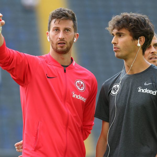  Stehen wieder zusammen auf dem Platz: David Abraham und Lucas Torró. (Foto: imago/osnapix)