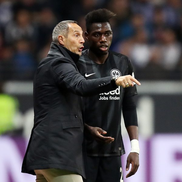  Adi Hütter und sein Team stehen in Augsburg vor einer schweren Aufgabe.