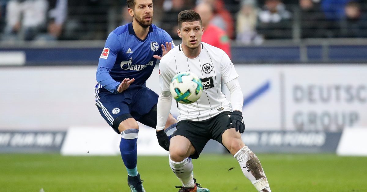 Vor der Länderspielpause gilt es für Eintracht Frankfurt noch eine letzte Hürde zu nehmen. Eine königsblaue Mannschaft auf dem aufsteigenden Ast erwartet die Adler.