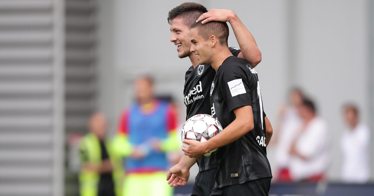 Luka Jovic und Mijat Gacinovic im Einsatz für Serbien. Filip Kostic komplettiert das Trio in der Nations-League