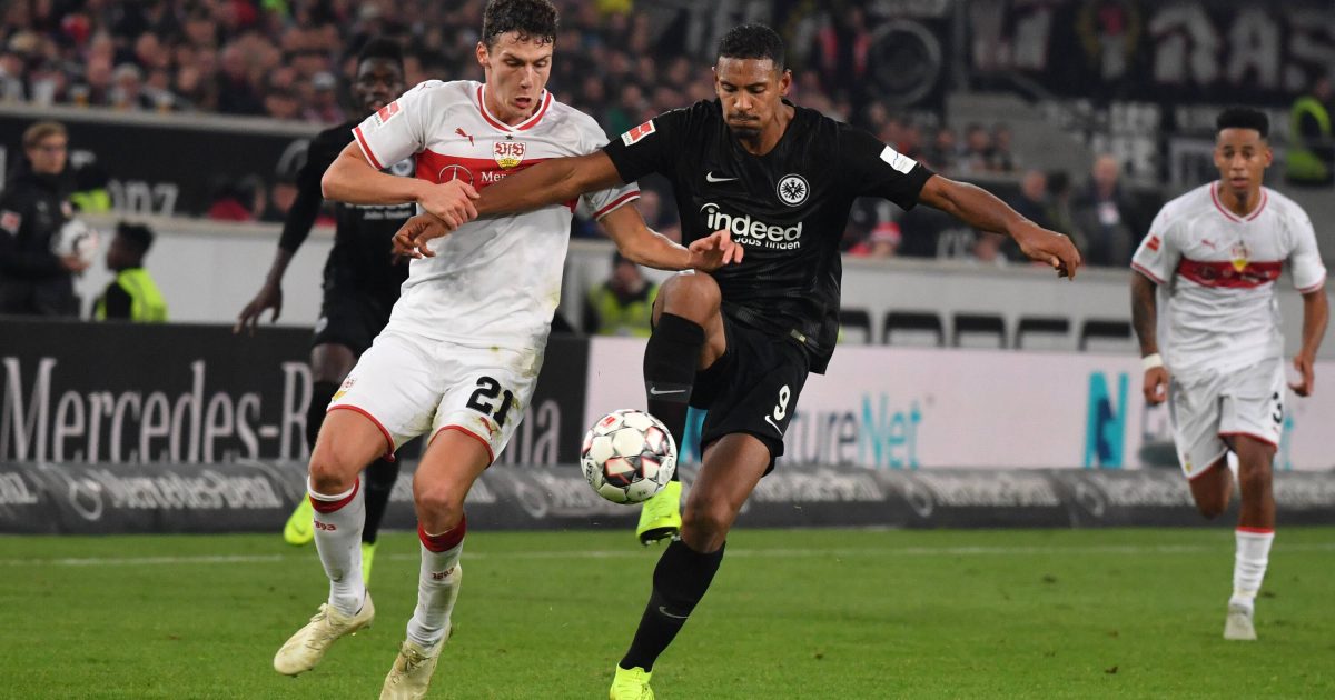 Ein französiches Duell. Und häufig zog Benjamin Pavard den Kürzeren im Duell mit Sebastien Haller.
