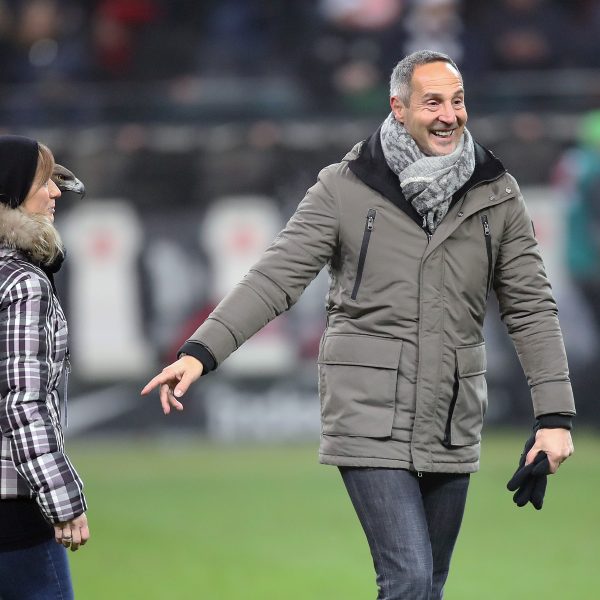   Adi Hütter hatte nach dem Erfolg über Bayer Leverkusen allen Grund zur Freude. Bleibt das in den zwei verbleibenden Spielen so?