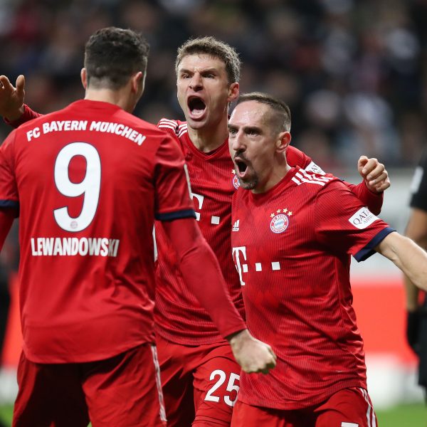  Am Samstag jubelten in Frankfurt nur die Gäste aus München.