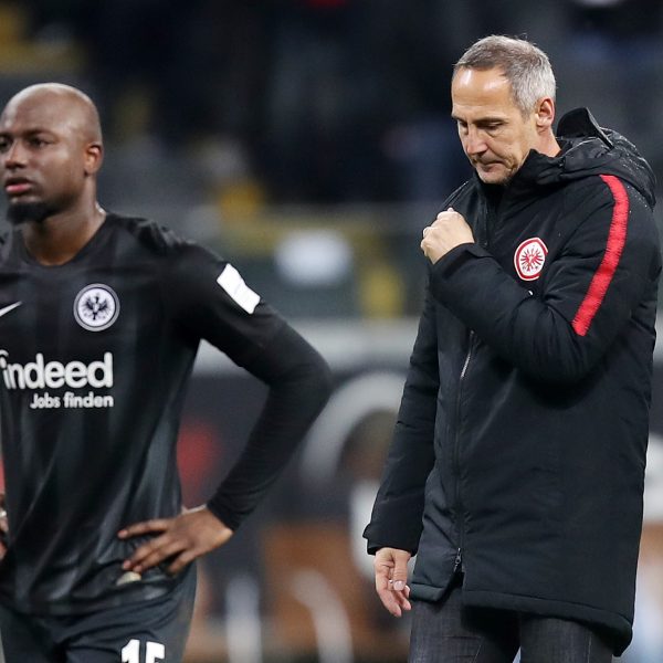  Ein nachdenklicher Adi Hütter musste sich dem VfL Wolfsburg geschlagen geben.