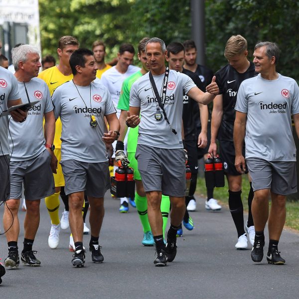  Martin Spohrer (l.), Armin Reutershahn (2.v.l.) und Markus Murrer (r.) haben ihre Verträge verlängert. (Foto: imago/Jan Hübner)