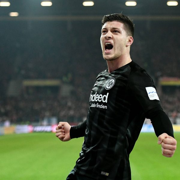  Luka Jovic ist zweimal für die Eintracht zur Stelle und gleicht jeweils den Rückstand aus. (Foto: imago/Jan Hübner)