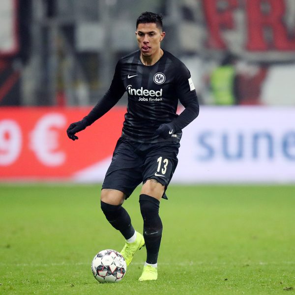  Wird in Zukunft nicht mehr den Adler auf der Brust tragen: Carlos Salcedo kehrt in seine mexikanische Heimat zurück.