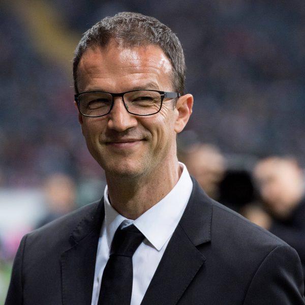  Eintrachts Sportvorstand Fredi Bobic hat derzeit gut Lachen. (Foto: imago/Sven Simon)