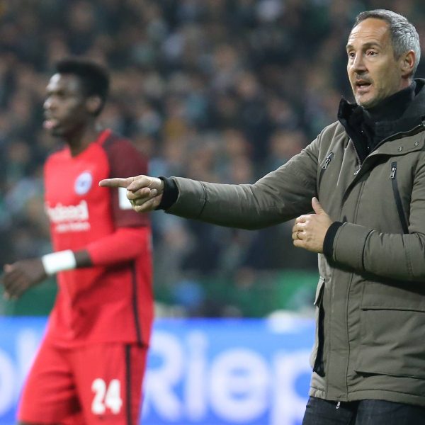  Trainer Adi Hütter war mit den vergangenen Leistungen nicht zufrieden - mit der Punkteausbeute jedoch schon. (Bild: imago/osnapix)