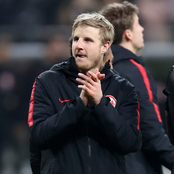  Bleibt Martin Hinteregger auch über die laufende Saison hinaus bei der Eintracht?
