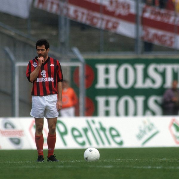  Eintracht, Eintracht, wie hältst du's eigentlich mit dem Spielmacher? Uwe Bein lautete Frankfurts Antwort in den 90ern. (Foto: imago/Claus Bergmann)