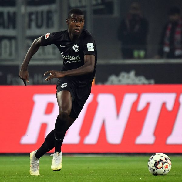   Hat Fahrt aufgenommen: Evan N'Dickas Entwicklungskurve geht bei der Eintracht steil nach oben. (Foto: imago/Jan Hübner)