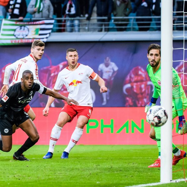  Da wäre es beinah passiert. Leipzig war in der zweiten Halbzeit die deutlich bessere Mannschaft. (Bild: imago/Jan Huebner)