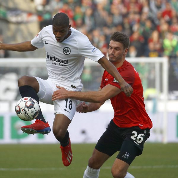  Almamy Touré zeigte gegen Hannover 96 ein gelungenes Debüt. Foto: Imago/Joachim Sielski