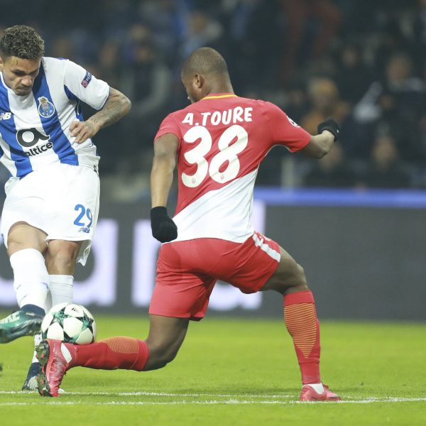  Almamy Touré freut sich auf seine neuen Aufgaben mit der Eintracht. (Bild: imago/GlobalImagens)