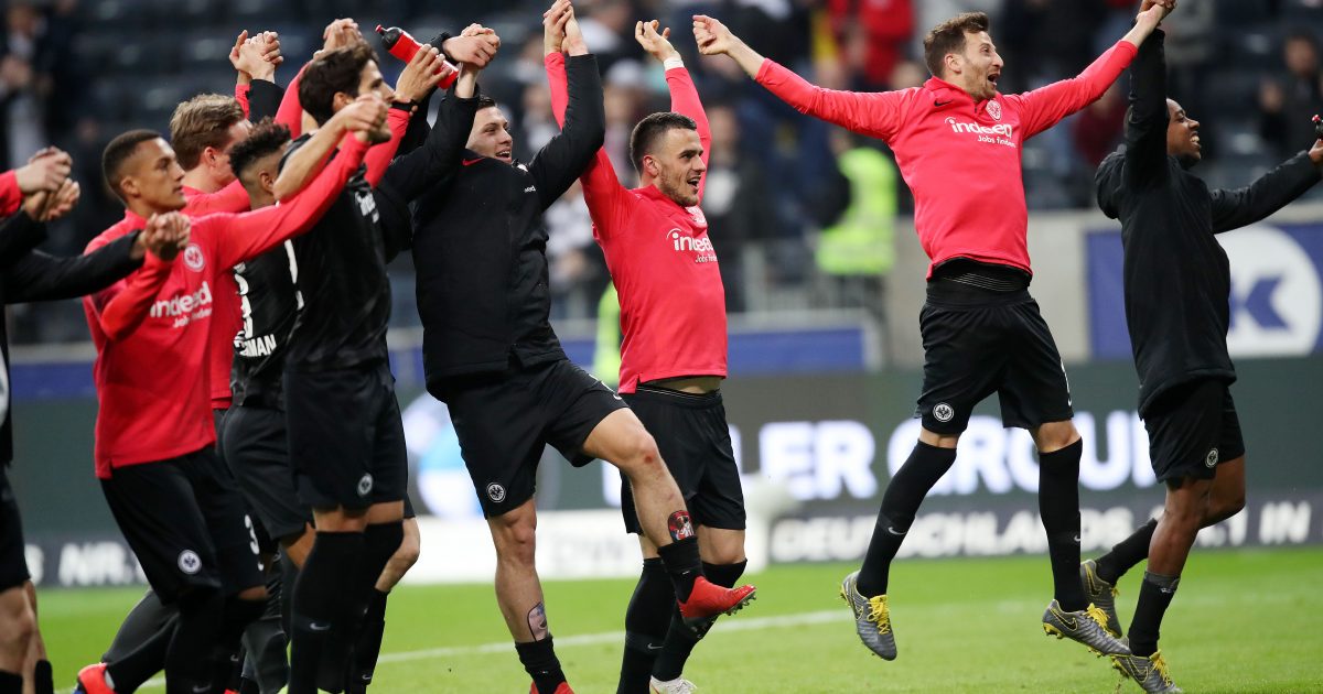  Der Frankfurter Höhenflug geht weiter. Weiter ungeschlagen und nun auf einem Tabellenplatz, der zur Teilnahme an der Champions-League berechtigen würde.