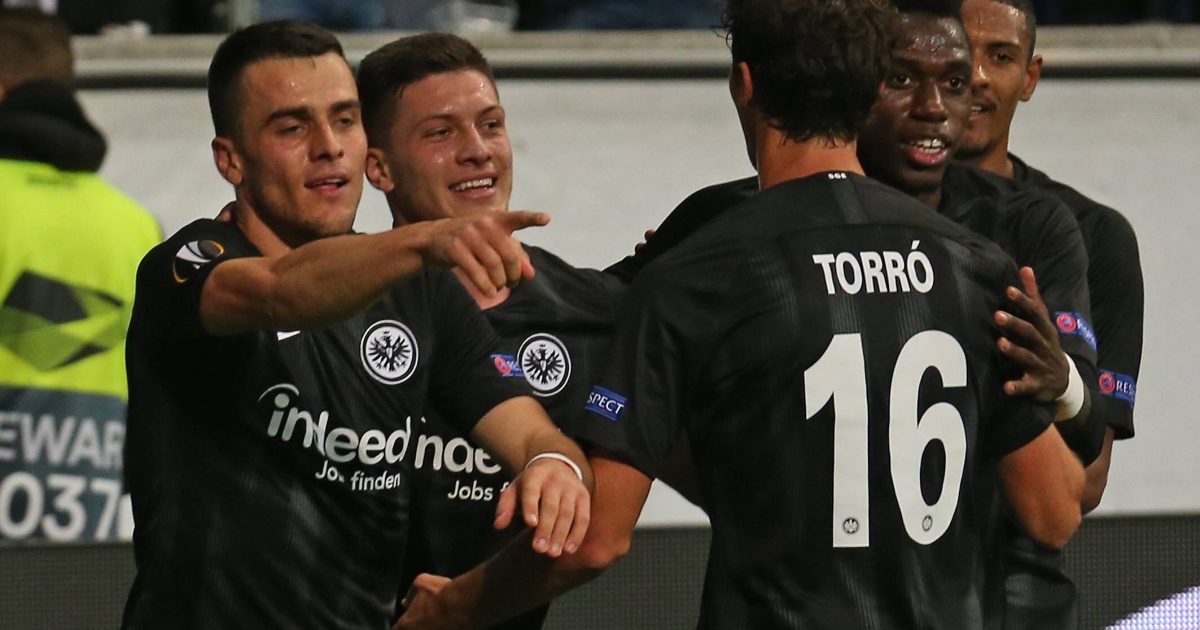  Inter Mailand soll an Filip Kostic (links) interessiert sein - Lucas Torró fehlte im Mannschaftstraining (Foto: imago/osnapix).
