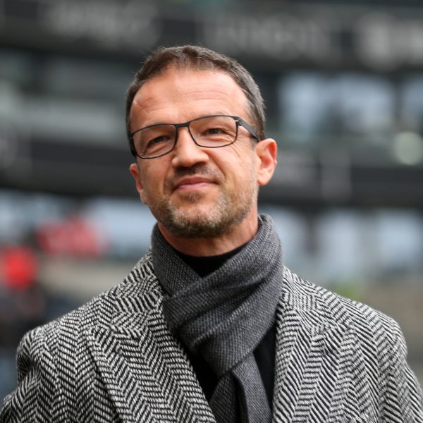  Fredi Bobic, seit 2016 Sportvorstand in Frankfurt, will mit seiner Eintracht stetig 